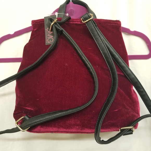 *SOLD* OMG Accessories Burgundy Velvet Lace-up Backpack NWT - Picture 3 of 8